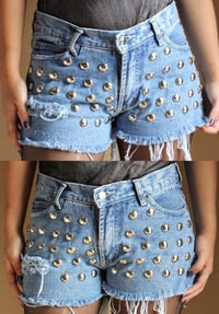 shorts com rebites