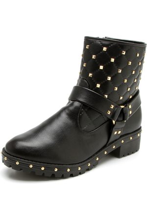 botas com rebites
