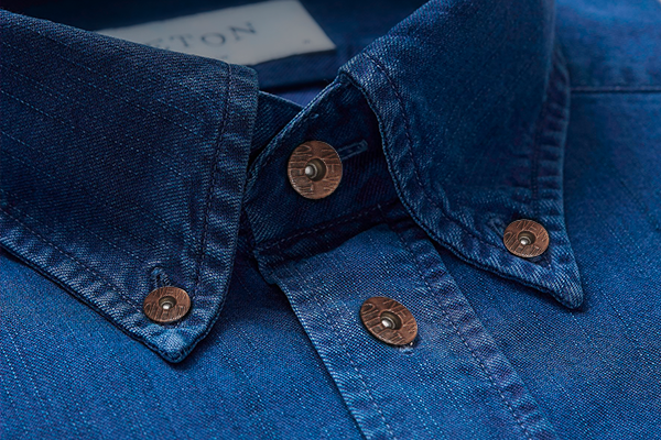 Jeans com botões: como explorar essa tendência?